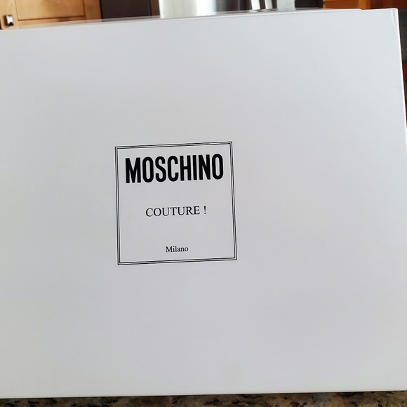 Moschino" Tony the Tiger" cap ,hat Italy,new in box adjusts unisex /tags +699 - Picture 11 of 12